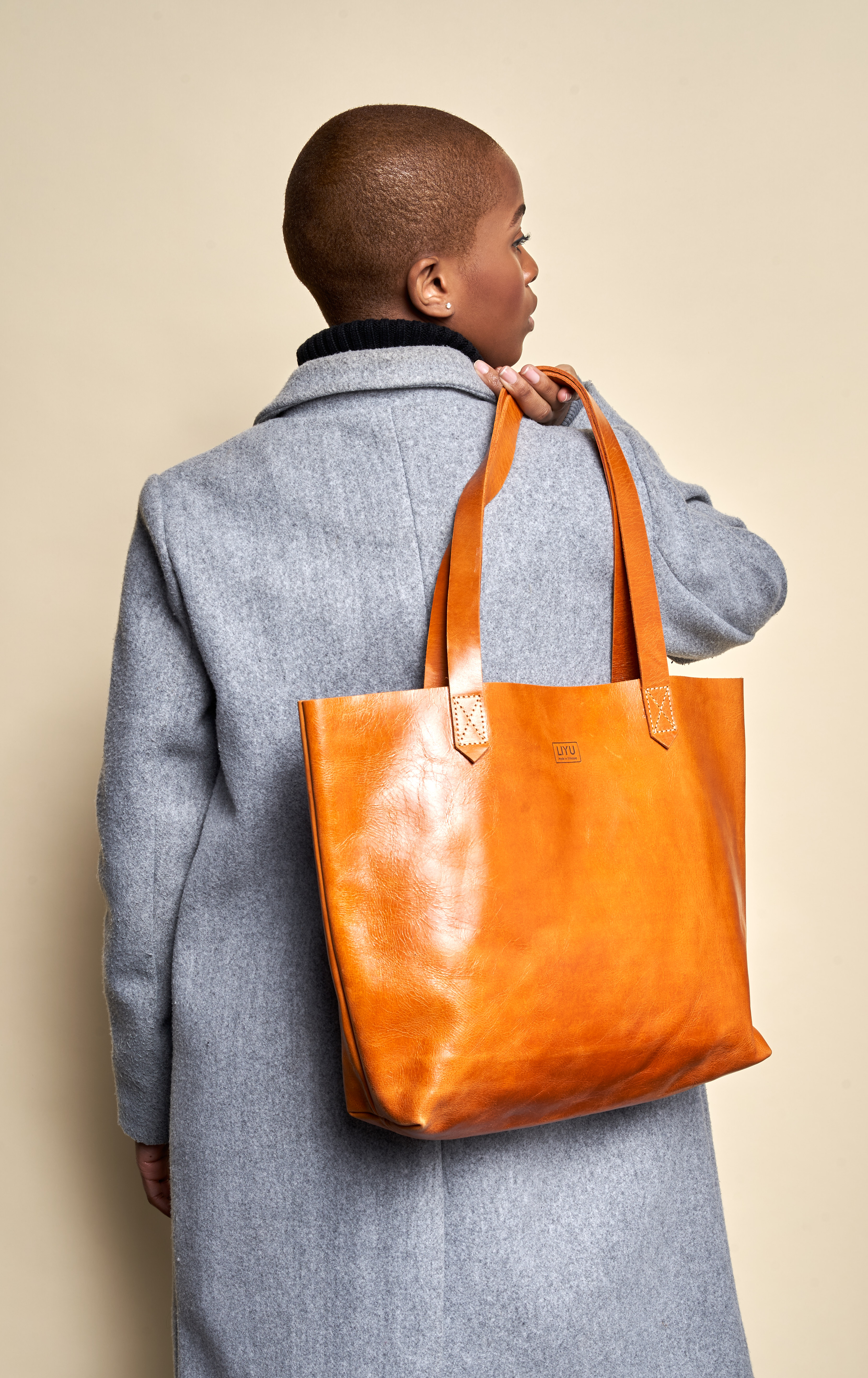 A well-maintained LIYU leather bag