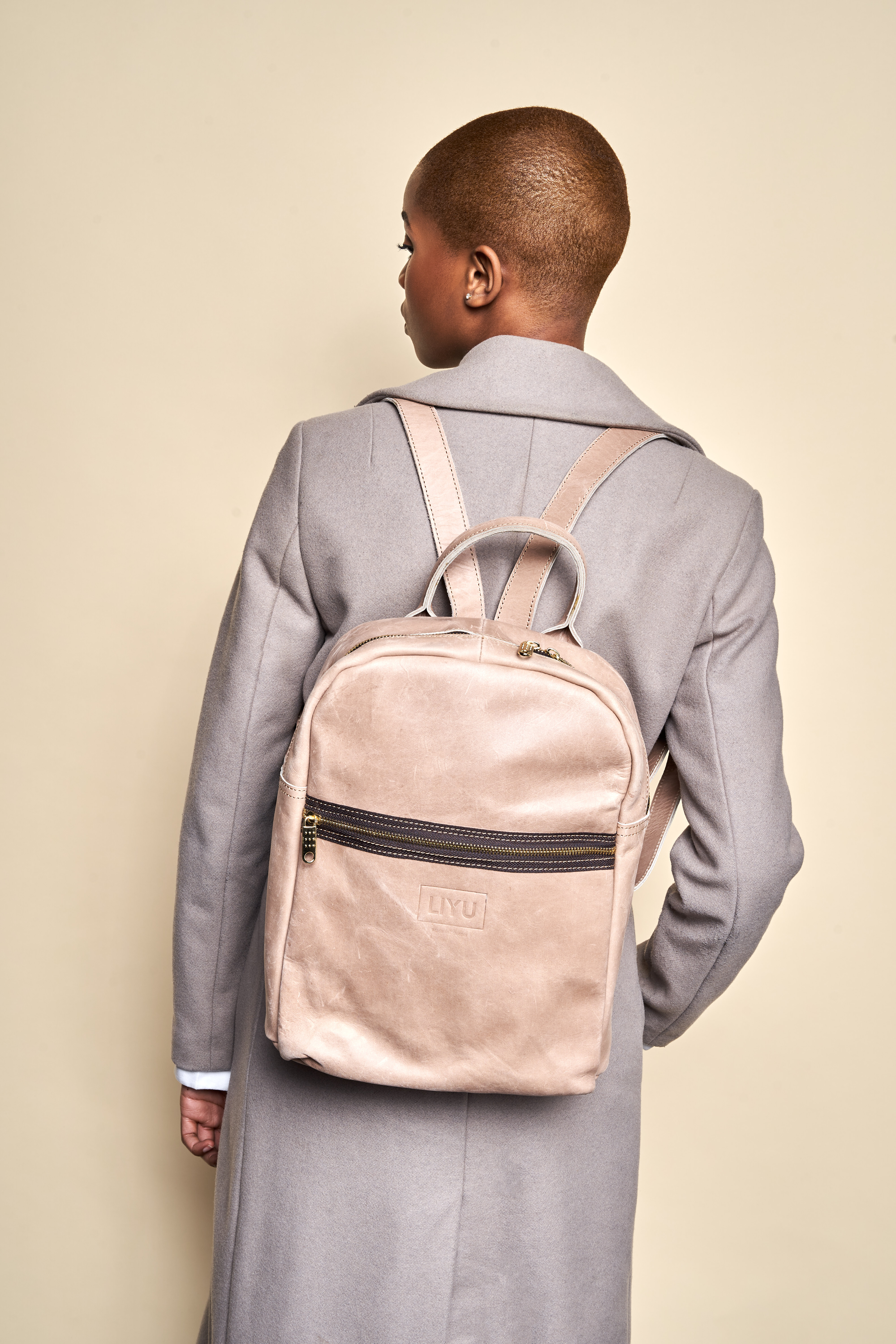 Backpack vs tote bag for work